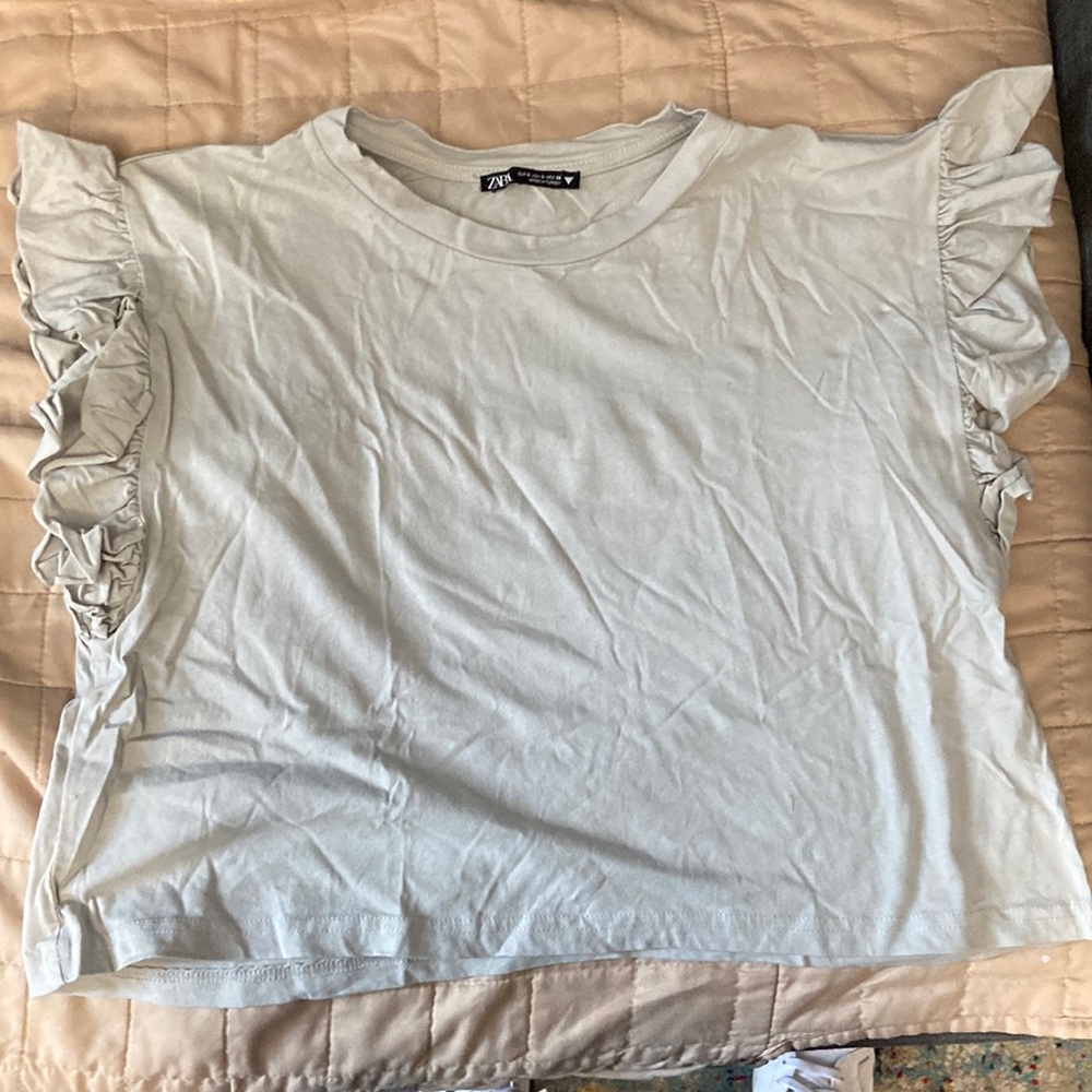 Ruffle shelf crop top